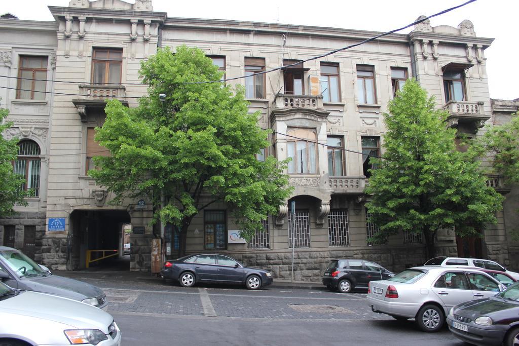 Apartment In Purtseladze Street Tbilisi Exterior foto